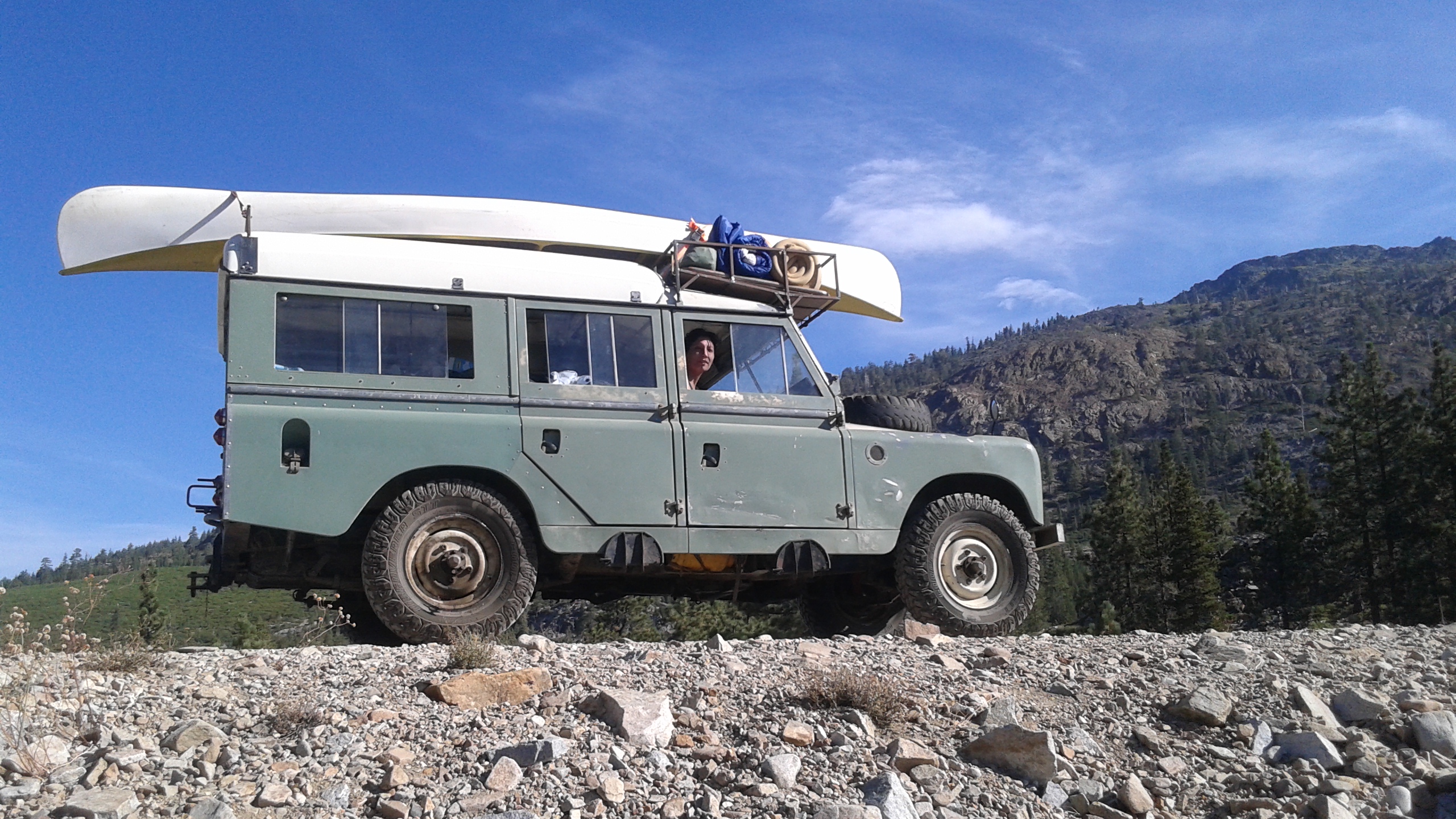 Land Rover Dormobile with canneu